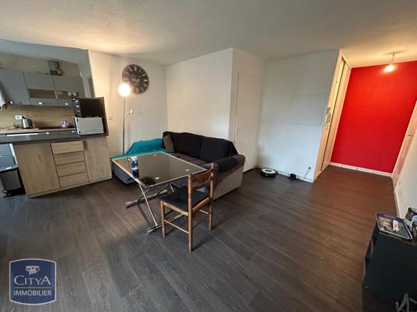 Appartement à louer 3 pièces 54.55m² Tarbes (65000)