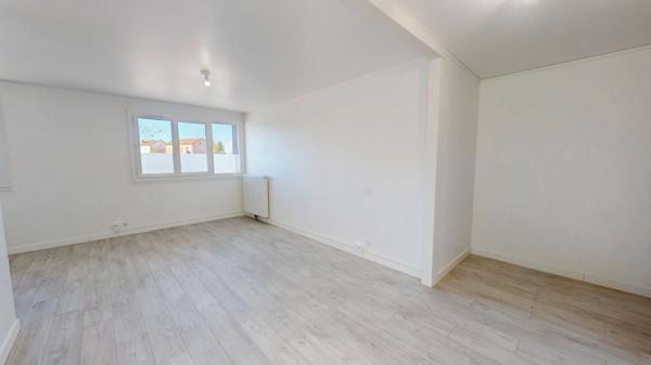 Appartement de type 3 rénové et proche des commodités, situé sur Bourgoin Jallieu