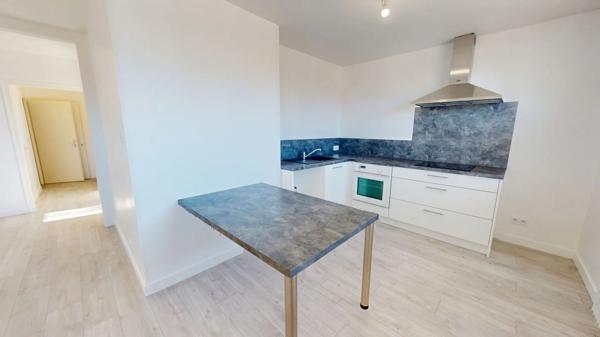 Appartement de type 3 rénové et proche des commodités, situé sur Bourgoin Jallieu