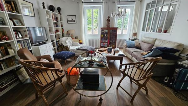 Maison familiale de charme avec cinq chambres