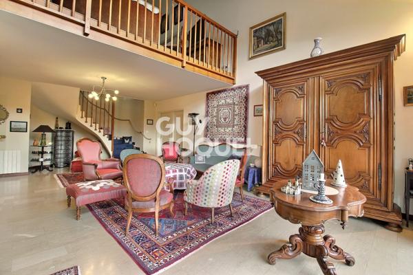 Maison à vendre de 8 pièces de 193.68 m²