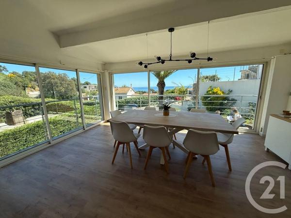 Maison à vendre  7 pièces - 160 m 2   LES ISSAMBRES  - 83