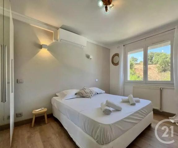 Maison à vendre  7 pièces - 160 m 2   LES ISSAMBRES  - 83