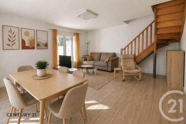 Maison à vendre  4 pièces - 95 m 2   CARPENTRAS  - 84