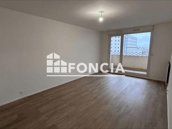 Location Appartement 3 pièces 65.75 m² - 3 SQUARE DU ROI ARTHUR Rennes 35000