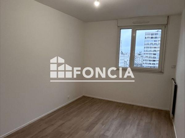 Location Appartement 3 pièces 65.75 m² - 3 SQUARE DU ROI ARTHUR Rennes 35000