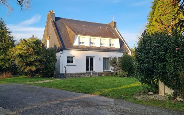 Maison à vendre    7 pièces •  Quimperlé