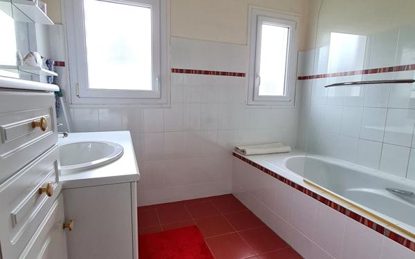 Maison à vendre    7 pièces •  Quimperlé