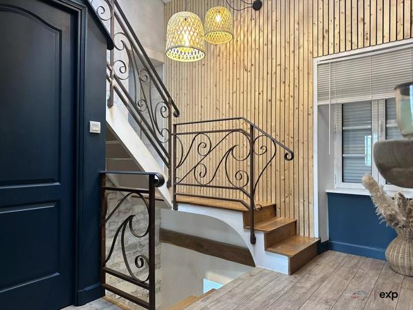 PROPRIÉTÉ DE CARACTÈRE À DOMPIERRE SUR MER.