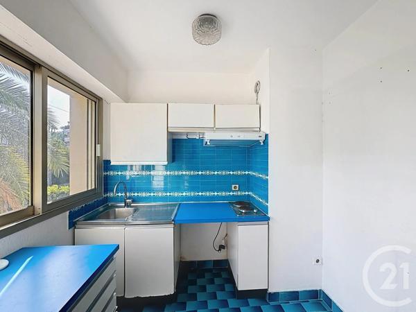 Appartement F1 à vendre  1 pièce - 30 m 2   CANNES  - 06