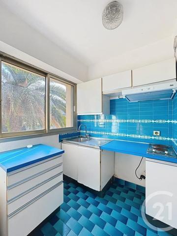 Appartement F1 à vendre  1 pièce - 30 m 2   CANNES  - 06