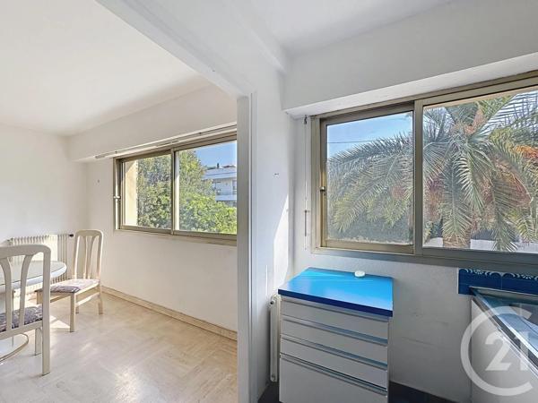 Appartement F1 à vendre  1 pièce - 30 m 2   CANNES  - 06