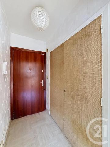 Appartement F1 à vendre  1 pièce - 30 m 2   CANNES  - 06