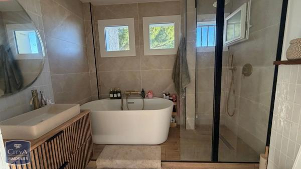 Appartement à vendre 4 pièces 77m² La Seyne-sur-Mer (83500)