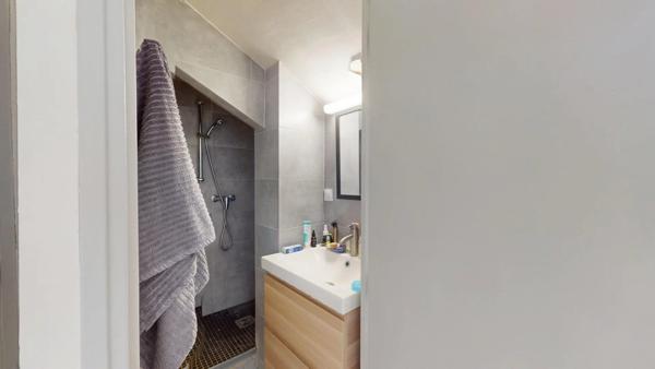 Location                                                      Appartement
                        
                                         23 m2                     à Joinville-le-Pont