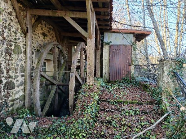 Ancien moulin à vendre à ALLONNE (79130)