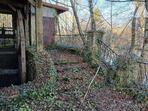 Ancien moulin à vendre à ALLONNE (79130)