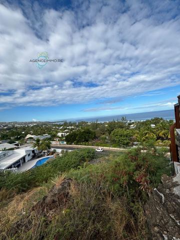 Beau terrain de 700m2 à Grand Fond St Gilles les Bains