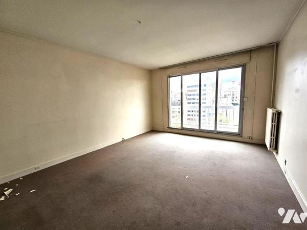 Pasteur / Montparnasse – Paris 15ᵉ – Studio de 26.53 m² au 9ᵉ étage avec balcon et cave