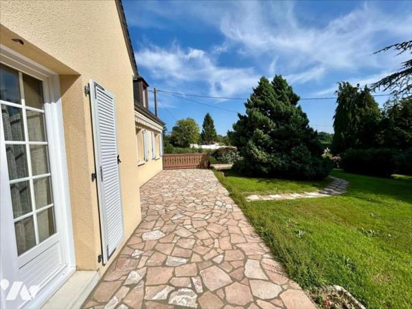 TRES BEL ESPACE A VIVRE MAISON IMPECCABLEMENT ENTRETENUE