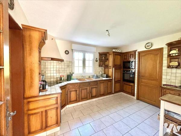 TRES BEL ESPACE A VIVRE MAISON IMPECCABLEMENT ENTRETENUE