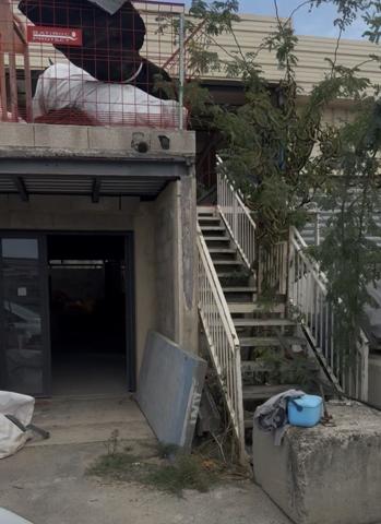 À vendre - Locaux d'activités/entrepôts 230 m² situé à Miramas (13140)