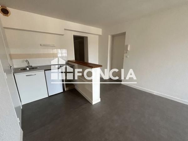 Location Studio 24.1 m² - 10 RUE DU CONSULAT Limoges 87000