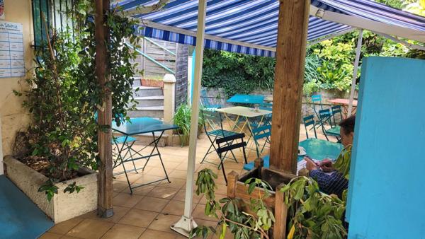 CHARMANT BAR/TABAC/RESTAURANT-ARRIERE PAYS NICOIS