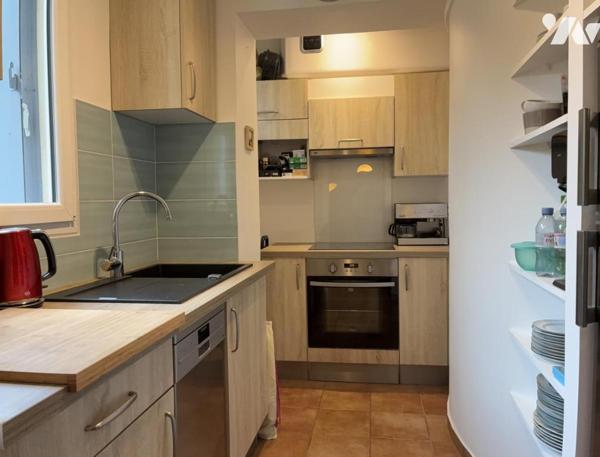 Appartement avec jardin privatif de 90 m² environ.