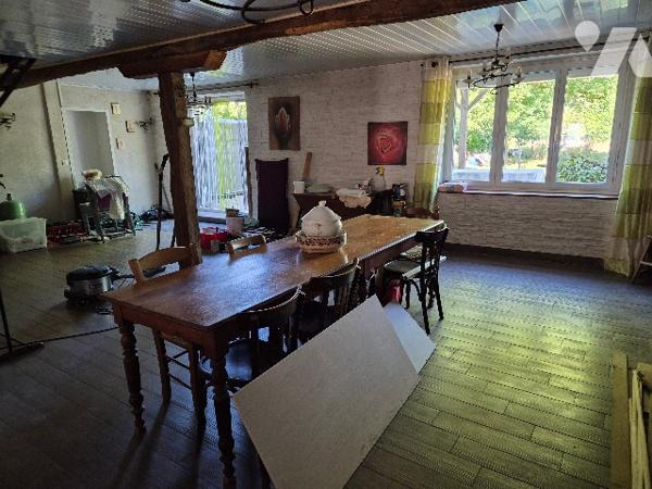 BROYE LES PESMES, maison sur 2300 m² de terrain.