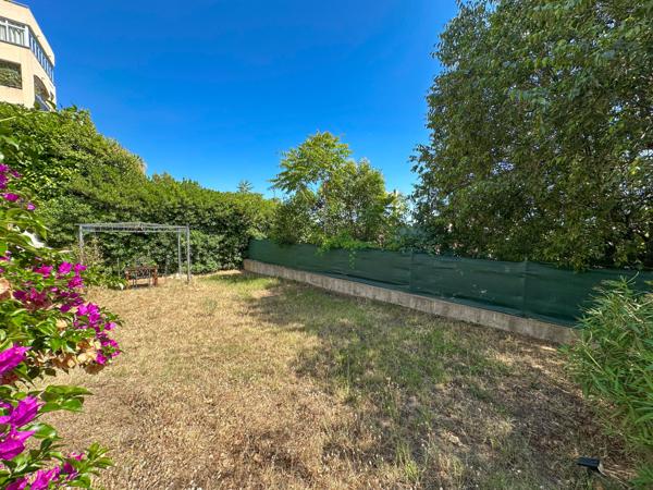 Grasse (06130) COUP DE COEUR - EXCLUSIVITE - 4 pièces avec 300m2 de jardin privatif.