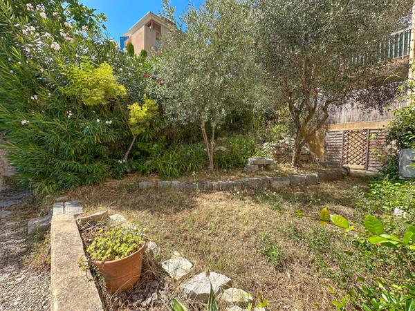 Grasse (06130) COUP DE COEUR - EXCLUSIVITE - 4 pièces avec 300m2 de jardin privatif.