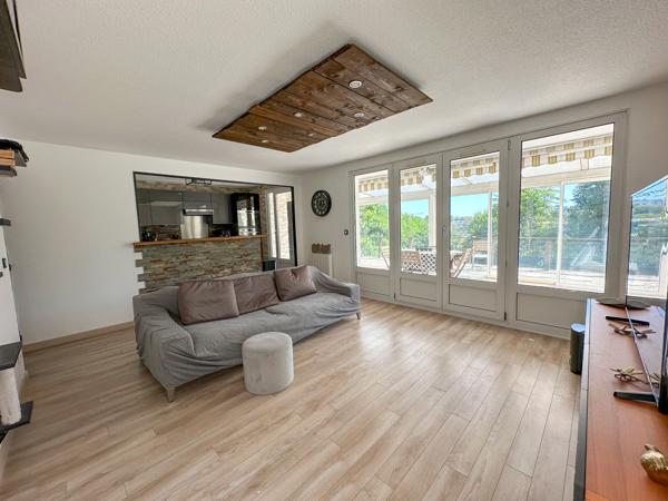 Grasse (06130) COUP DE COEUR - EXCLUSIVITE - 4 pièces avec 300m2 de jardin privatif.