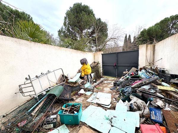 Maison Avignon 2 pièces 40 m2, mezzanine, jardin et place de parking à rénover