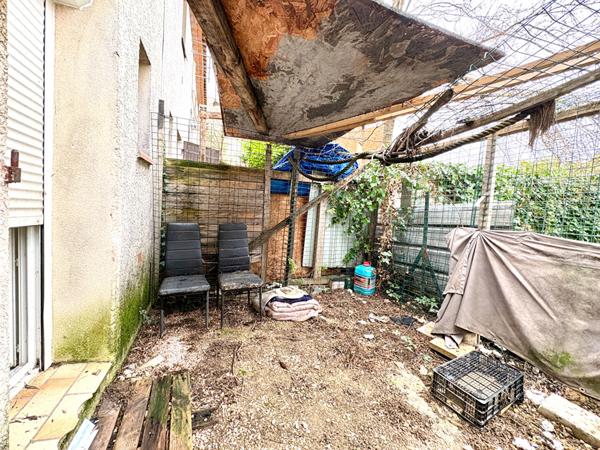 Maison Avignon 2 pièces 40 m2, mezzanine, jardin et place de parking à rénover