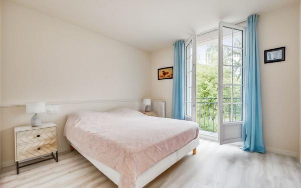 Appartement à vendre    5 pièces • 97,09 m2 Versailles