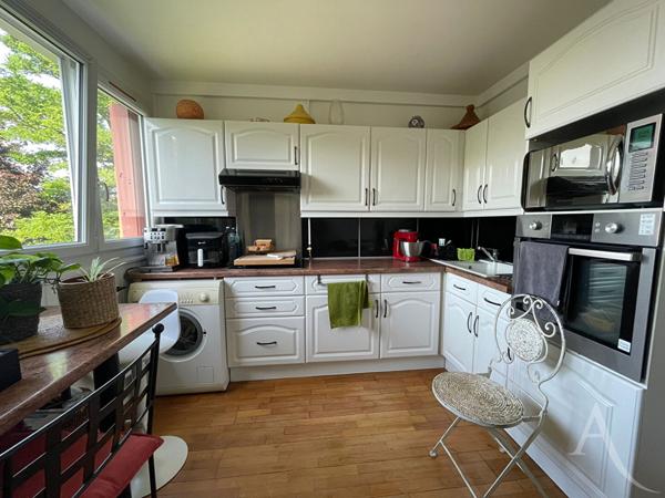 Appartement Aubergenville 3 pièce(s) 63.18 m2 2 CHAMBRES - CAVE - BALCON