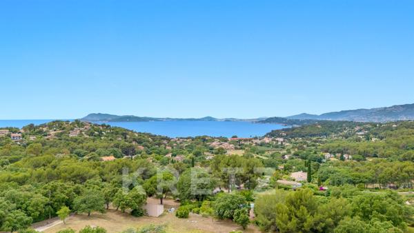 Le Pradet — Villa au calme, grand terrain naturel piscinable et vue mer