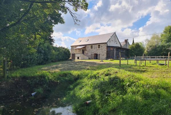 Grange partiellement rénovée – 127 m² habitables – Terrai