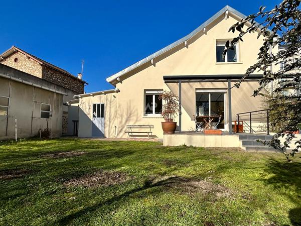 Maison Poissy 5 Pièces 3 chambres €515 000 ** - Référence 7919