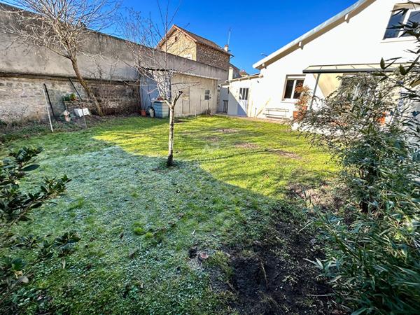 Maison Poissy 5 Pièces 3 chambres €515 000 ** - Référence 7919