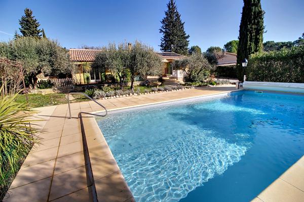 A vendre en exclusivité ! Maison à Lorgues de 5 pièces 132m2 avec Piscine