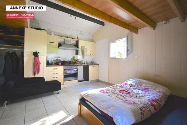 Maison T5, 4ch + studio , au coeur d'un parc arboré