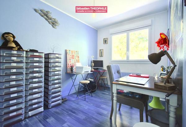 Maison T5, 4ch + studio , au coeur d'un parc arboré