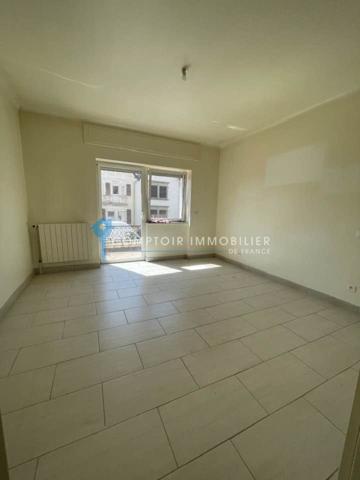 Maison 4 pièce(s) 2 chambre(s) 82 m²