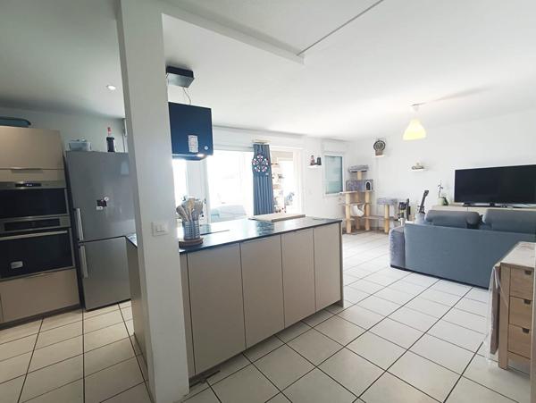 SETE - Appartement T3 de 66M² avec stationnement privatif et exterieur...