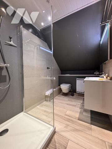 MAISON D'HABITATION AVEC TERRAIN D'ENVIRON 1HA30