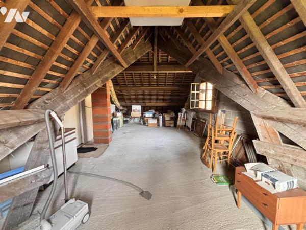 MAISON D'HABITATION AVEC TERRAIN D'ENVIRON 1HA30