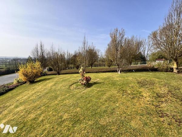 MAISON D'HABITATION AVEC TERRAIN D'ENVIRON 1HA30