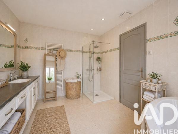 Maison à vendre 5 pièces 190 m² Sainte-Soulle
